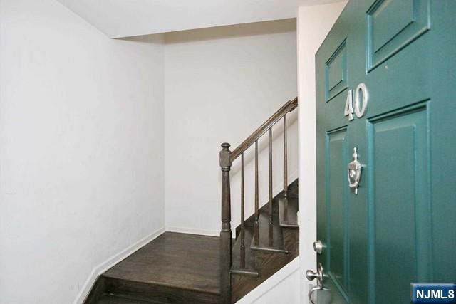 40 Autumn Way Montvale, NJ 07645 - Photo 5 of 35