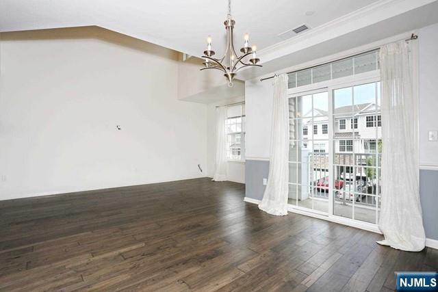 40 Autumn Way Montvale, NJ 07645 - Photo 8 of 35