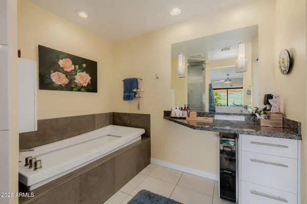 $1,100,000 | 4942 East Whitton Avenue, Phoenix, AZ 85018