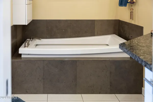 $1,100,000 | 4942 East Whitton Avenue, Phoenix, AZ 85018