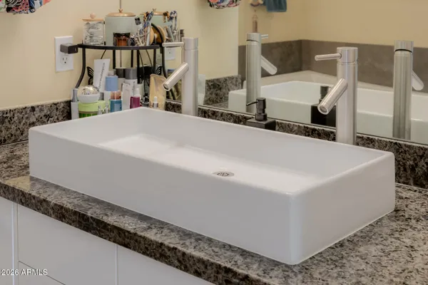 $1,100,000 | 4942 East Whitton Avenue, Phoenix, AZ 85018