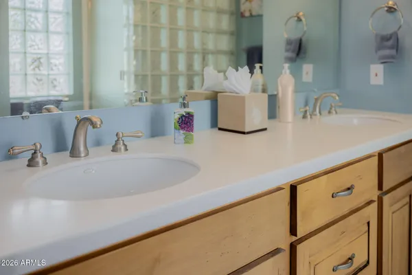 $1,100,000 | 4942 East Whitton Avenue, Phoenix, AZ 85018