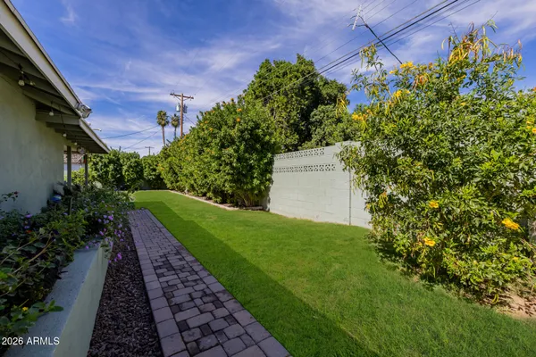 $1,100,000 | 4942 East Whitton Avenue, Phoenix, AZ 85018