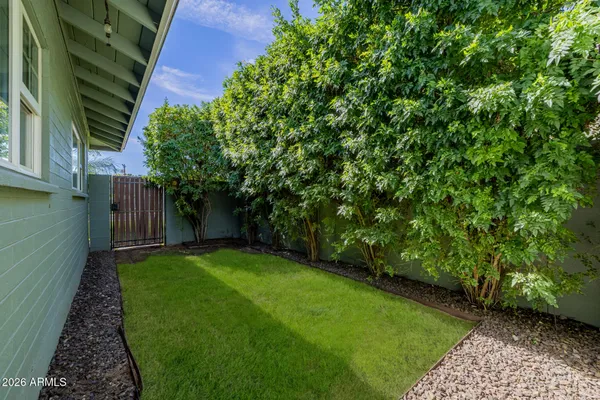 $1,100,000 | 4942 East Whitton Avenue, Phoenix, AZ 85018