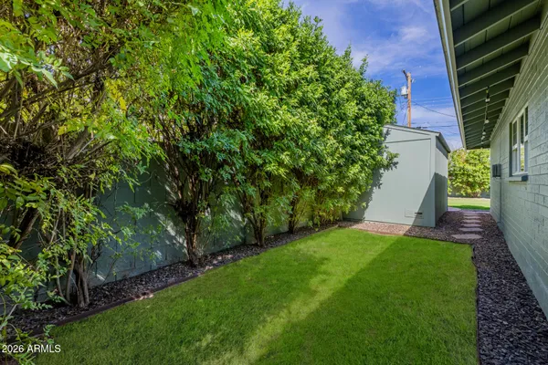 $1,100,000 | 4942 East Whitton Avenue, Phoenix, AZ 85018