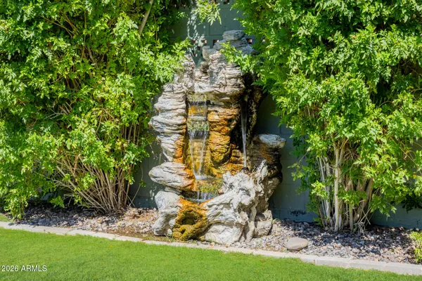 $1,100,000 | 4942 East Whitton Avenue, Phoenix, AZ 85018