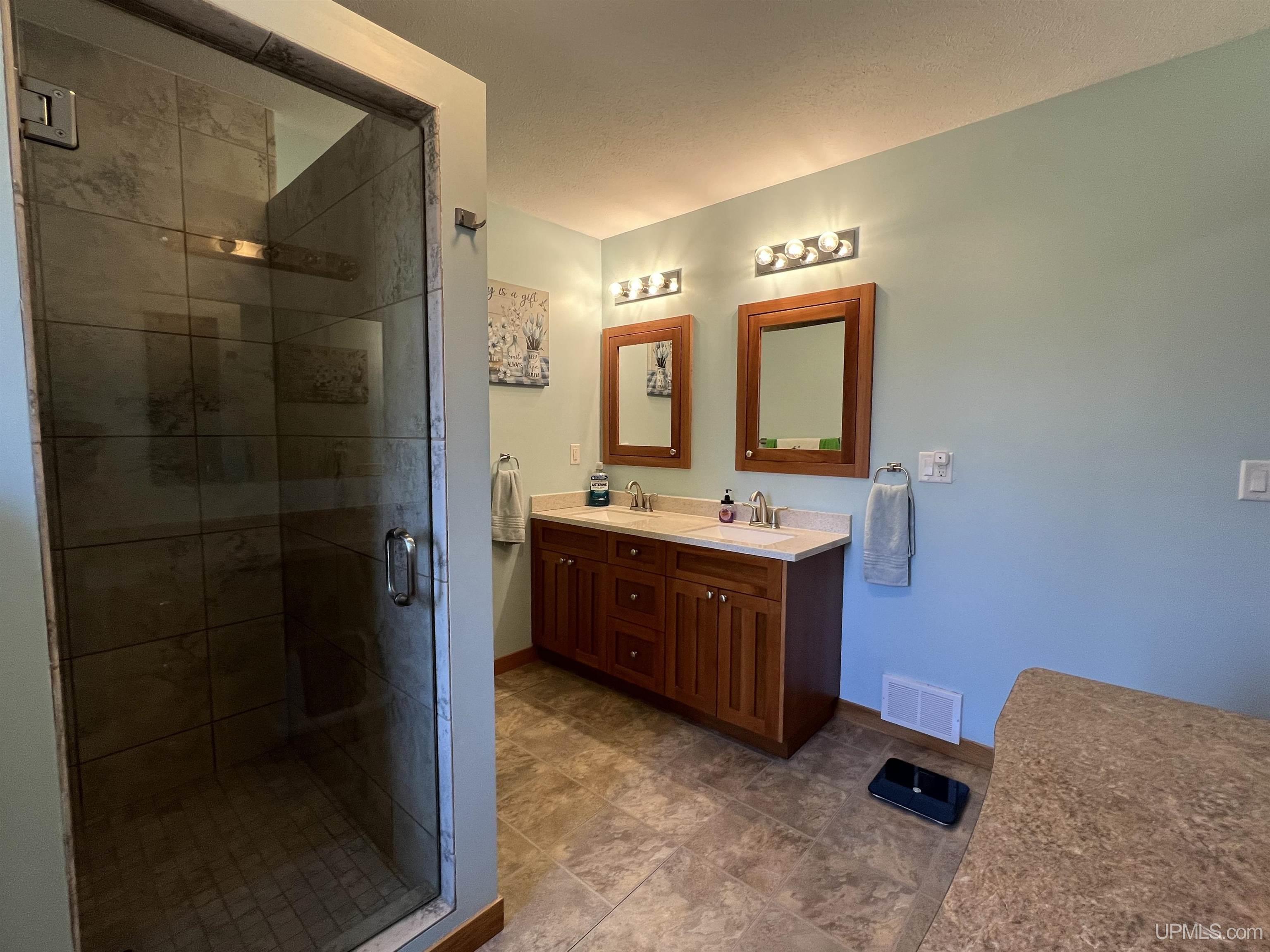 185 Olsen Road Gwinn, MI 49841 - Photo 17 of 53