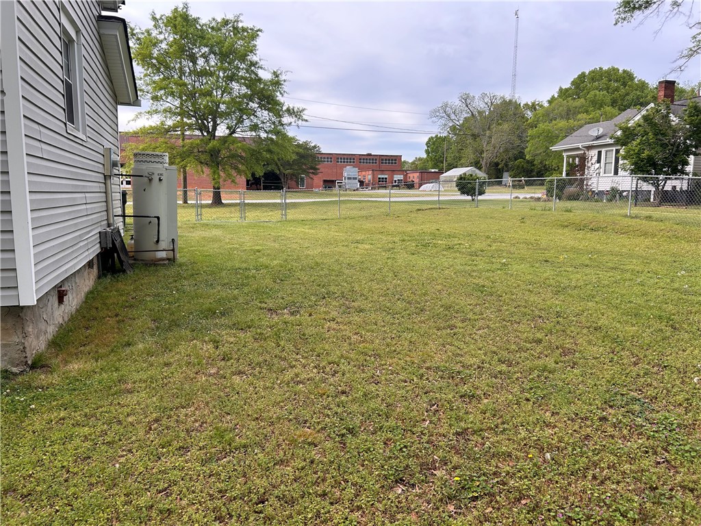 303 Brock Avenue Honea Path, SC 29654 - Photo 20 of 21