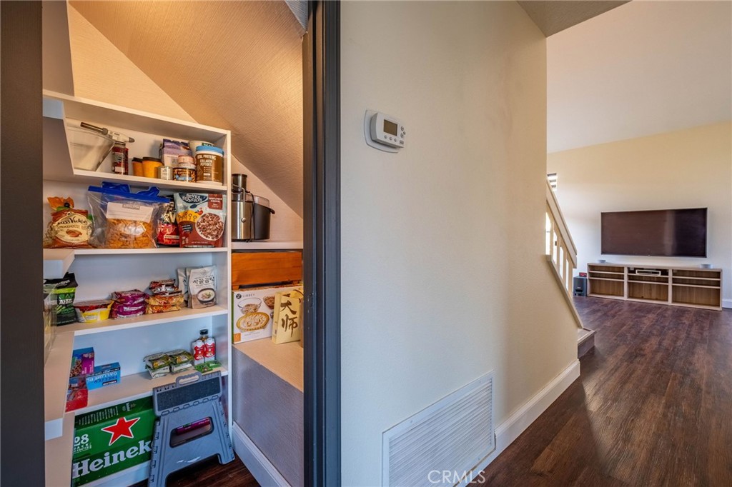 1780 North Azure Street Anaheim, CA 92807 - Photo 35 of 68