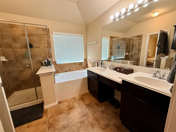 $2,000 | 12115 Rockridge Falls Drive, Tomball, TX 77375