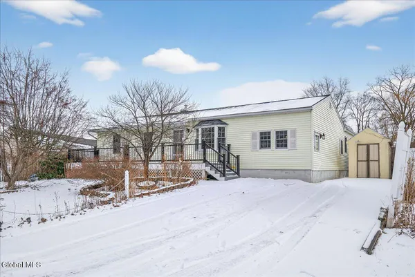 $349,900 | 31 Amelia Drive, Colonie, NY 12309