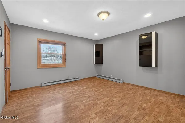 $349,900 | 31 Amelia Drive, Colonie, NY 12309