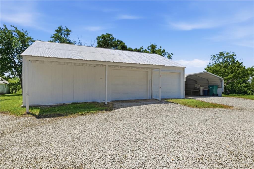 12472 Saline Road Oskaloosa, KS 66066 - Photo 34 of 37