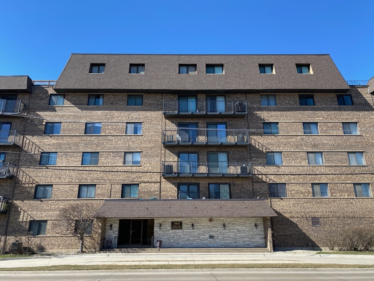 960 South River Road, Unit 508 Des Plaines, IL 60016 - Photo 1 of 12 Gallery Image 1