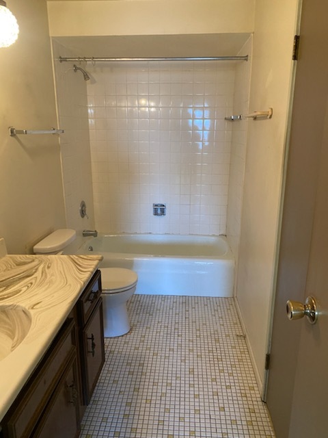 960 South River Road, Unit 508 Des Plaines, IL 60016 - Photo 5 of 12 Gallery Image 5