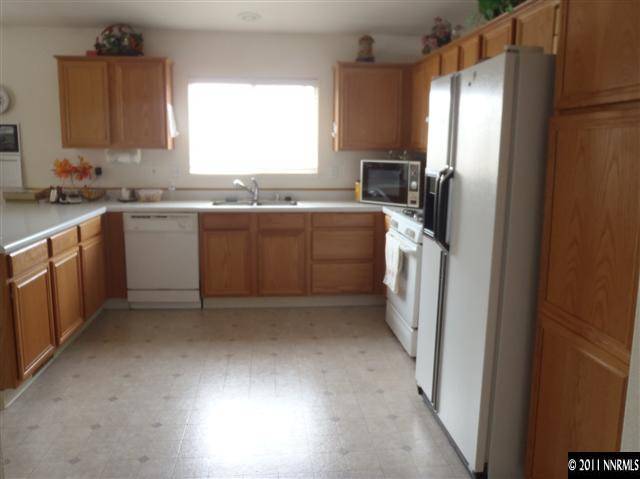 17824 Journey Court Reno, NV 89508 - Photo 3 of 10 Photo 3
