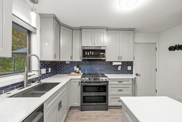 $435,000 | 1569 Lancaster Lane, Eagan, MN 55122