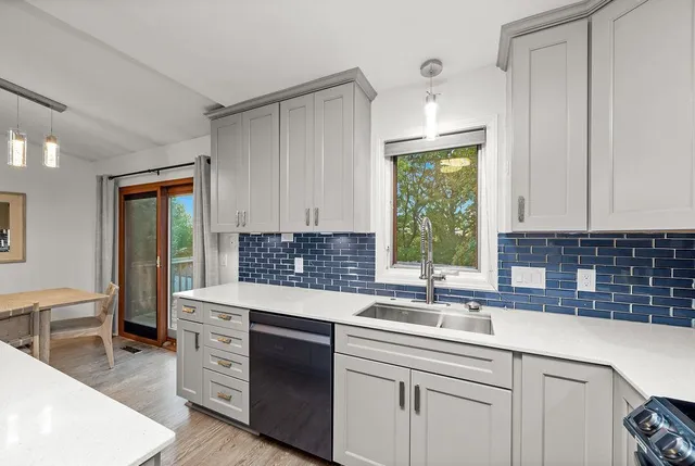 $435,000 | 1569 Lancaster Lane, Eagan, MN 55122