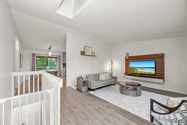 $435,000 | 1569 Lancaster Lane, Eagan, MN 55122