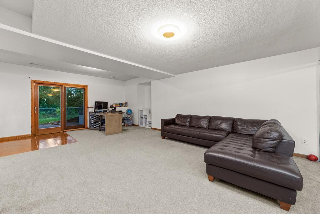 1569 Lancaster Lane Eagan, MN 55122 - Photo 31 of 47