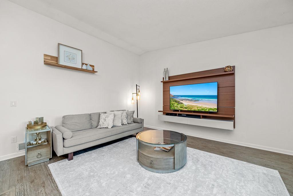 1569 Lancaster Lane Eagan, MN 55122 - Photo 4 of 47