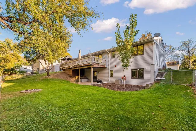 $435,000 | 1569 Lancaster Lane, Eagan, MN 55122