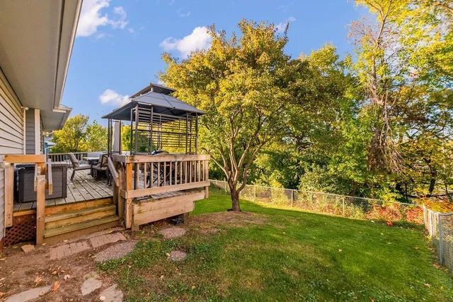 $435,000 | 1569 Lancaster Lane, Eagan, MN 55122