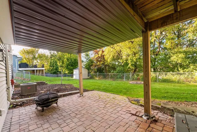 $435,000 | 1569 Lancaster Lane, Eagan, MN 55122