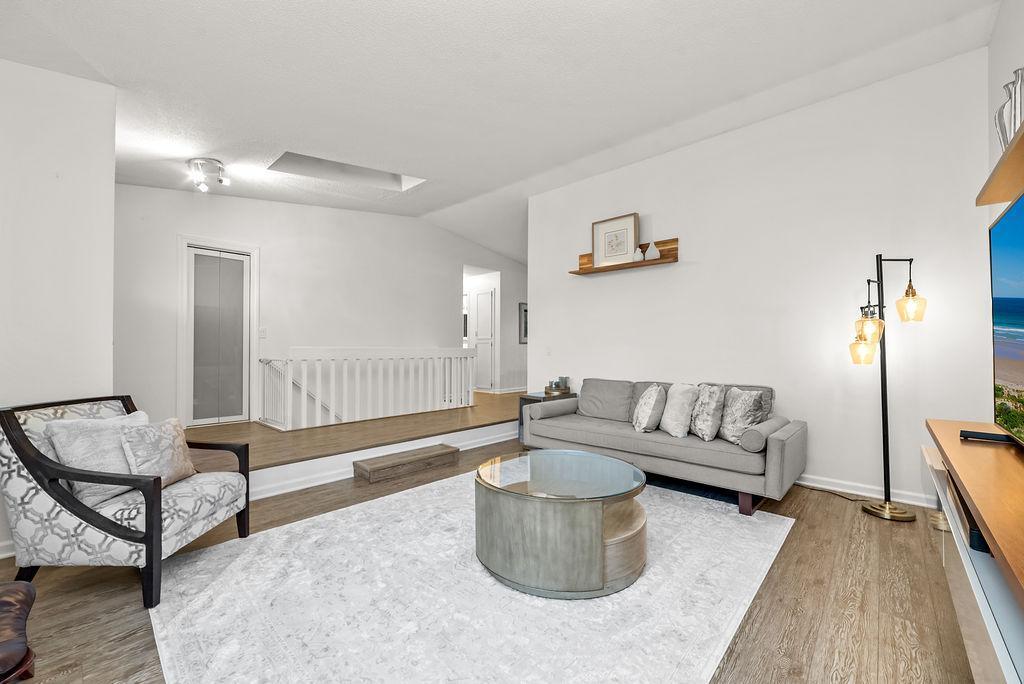 1569 Lancaster Lane Eagan, MN 55122 - Photo 5 of 47