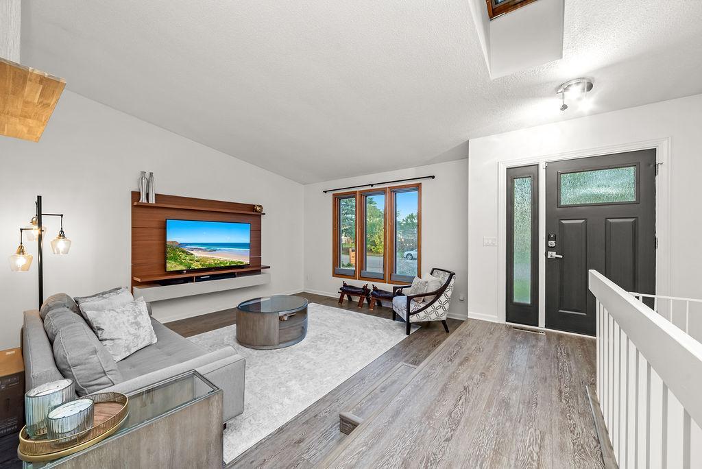 1569 Lancaster Lane Eagan, MN 55122 - Photo 7 of 47