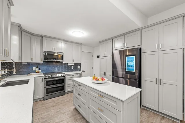 $435,000 | 1569 Lancaster Lane, Eagan, MN 55122