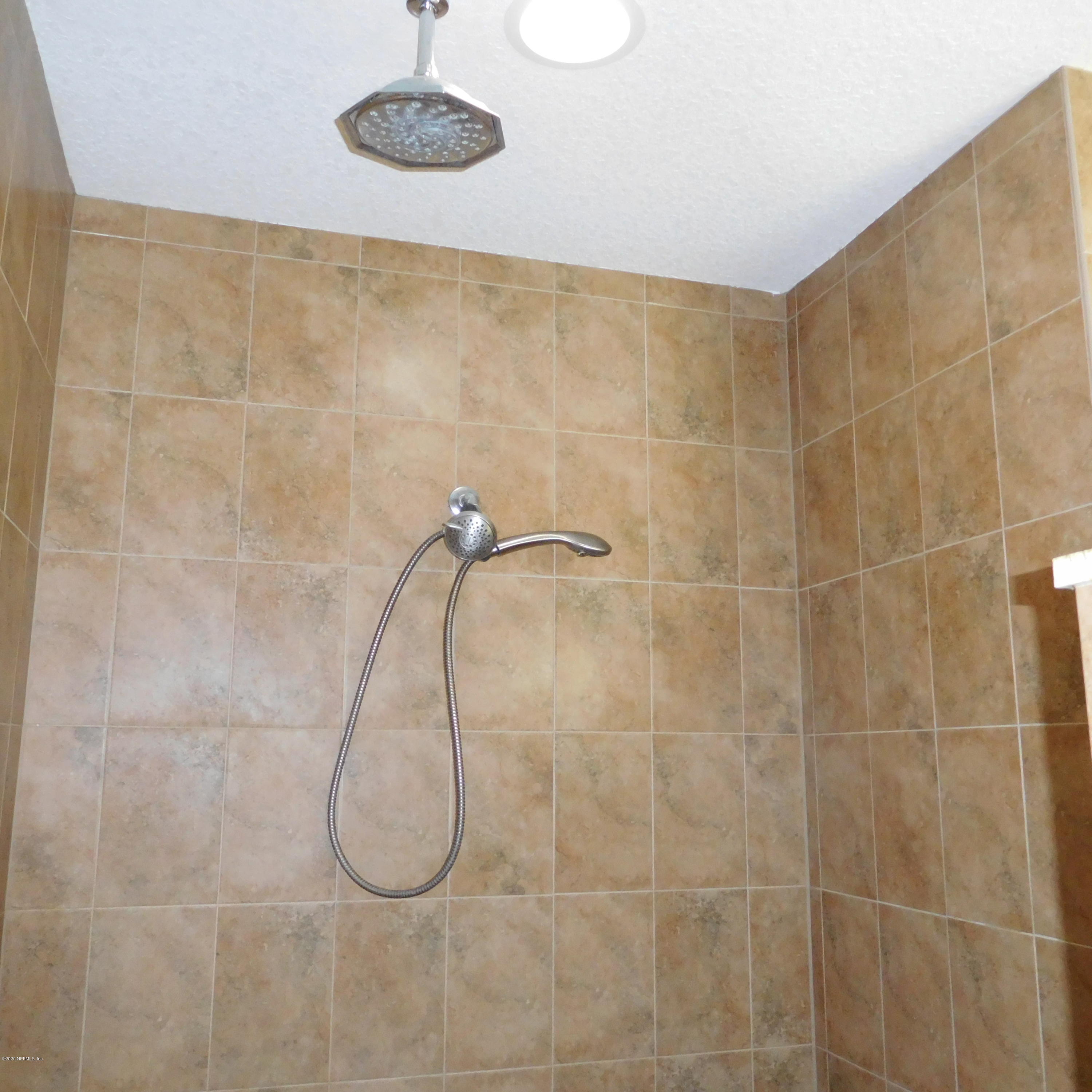 43366 Red Dirt Ridge Trail Callahan, FL 32011 - Photo 17 of 34 Master Shower