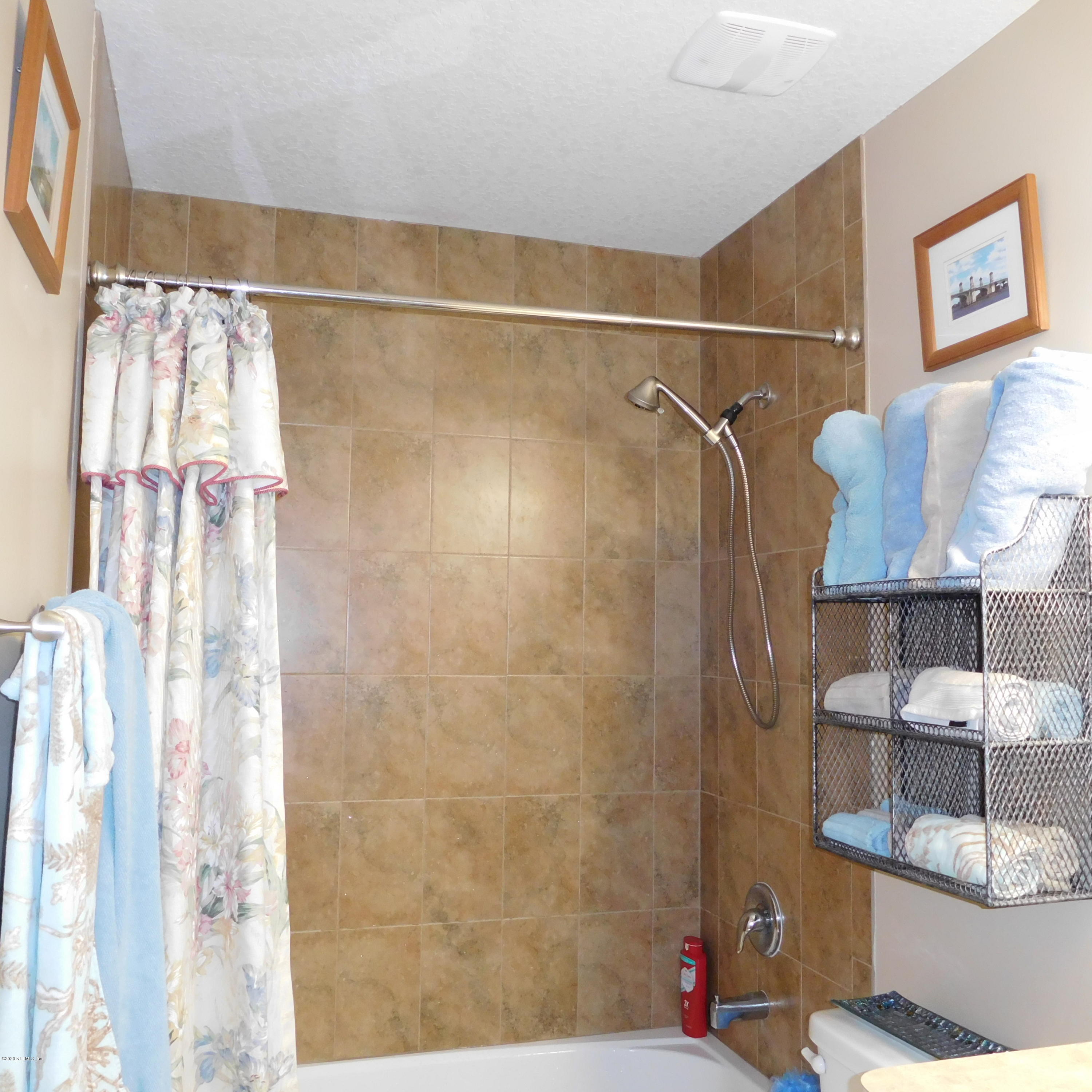 43366 Red Dirt Ridge Trail Callahan, FL 32011 - Photo 26 of 34 Guest Bath Shower