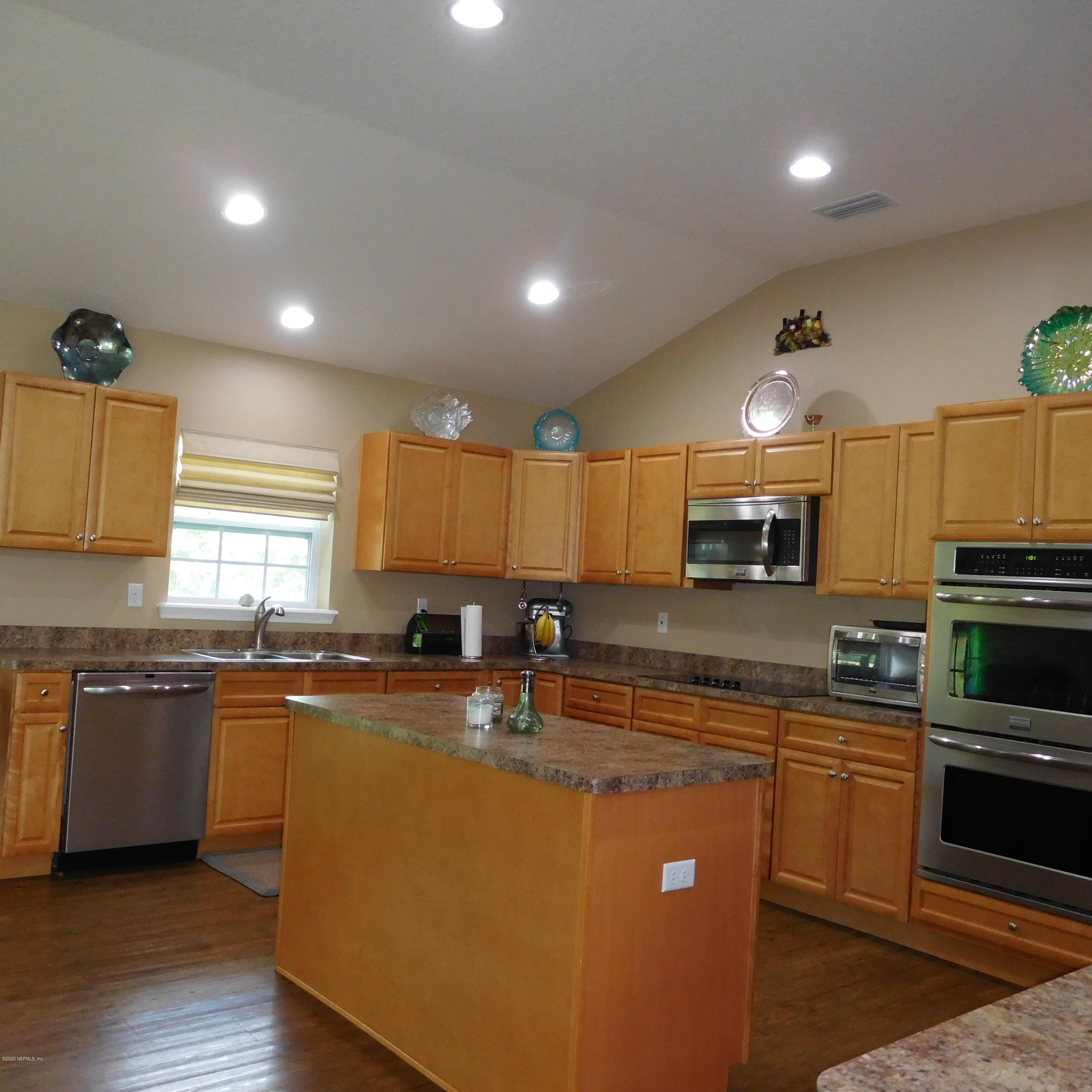 43366 Red Dirt Ridge Trail Callahan, FL 32011 - Photo 9 of 34 Kitchen