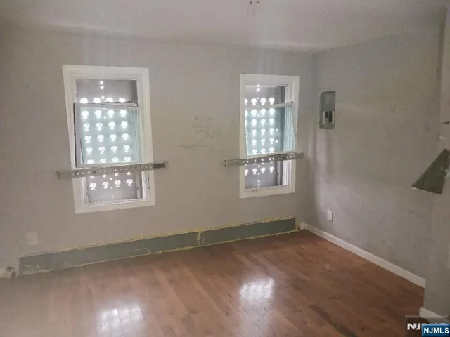 $399,900 | 648 South 11th Street, Newark, NJ 07103