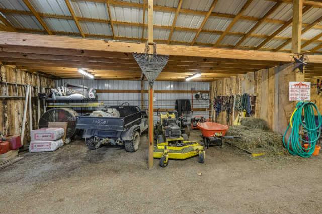 510 Dorris Road Portland, TN 37148 - Photo 14 of 20 a view of a room with racks