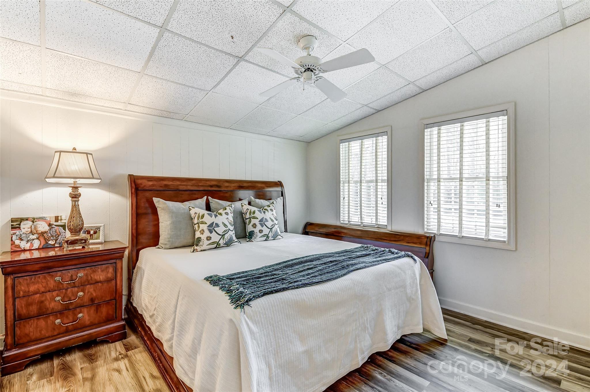 8303 Luckey Point Road Denver, NC 28037 - Photo 20 of 40 a bedroom with a bed and a window