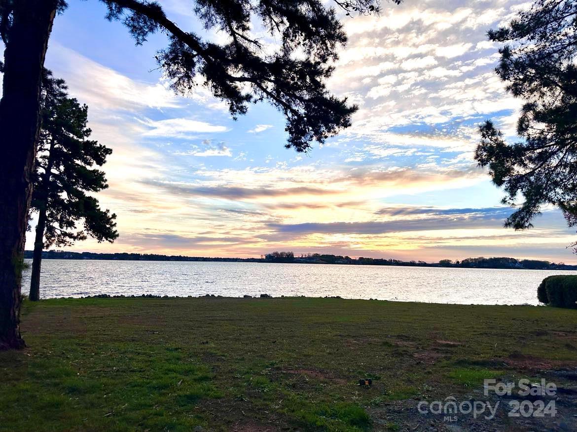 8303 Luckey Point Road Denver, NC 28037 - Photo 38 of 40 a view of an ocean and beach