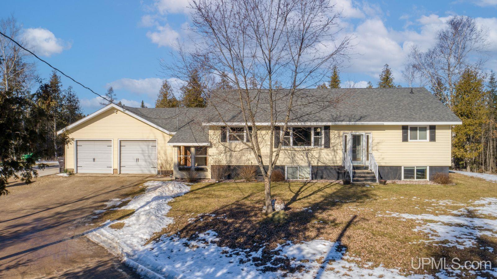 5779 J Road Escanaba, MI 49829 - Photo 1 of 28
