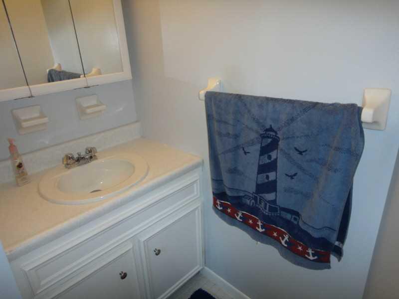 87 Locust Ridge Drive Pittsburgh, PA 15209 - Photo 16 of 25 Full Bath.
