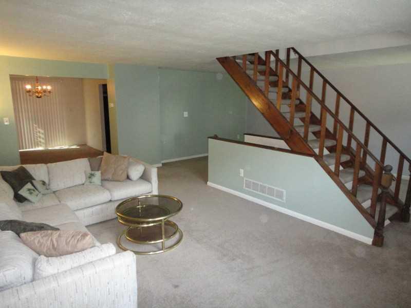 87 Locust Ridge Drive Pittsburgh, PA 15209 - Photo 3 of 25 Living Room.