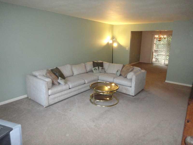 87 Locust Ridge Drive Pittsburgh, PA 15209 - Photo 6 of 25 Living Room.