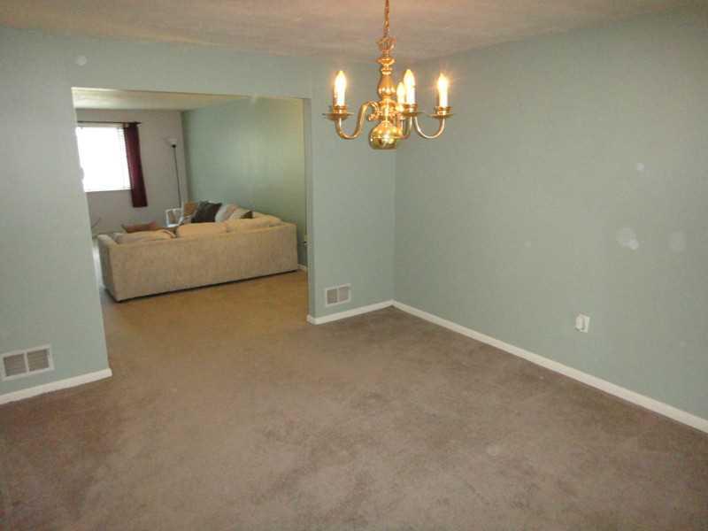 87 Locust Ridge Drive Pittsburgh, PA 15209 - Photo 7 of 25 Dining Room.