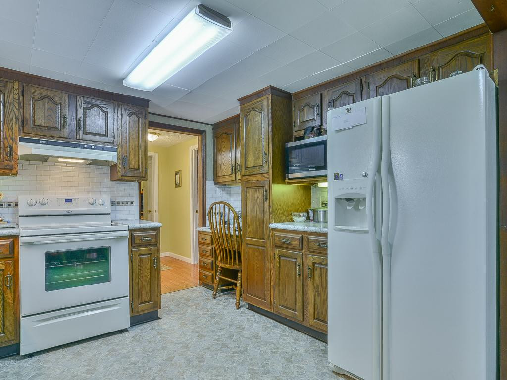 573 Gravely Road Kingsport, TN 37660 - Photo 13 of 36 Photo 13