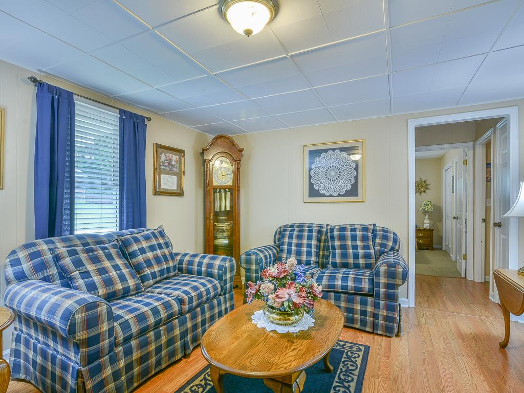 573 Gravely Road Kingsport, TN 37660 - Photo 8 of 36 Photo 8