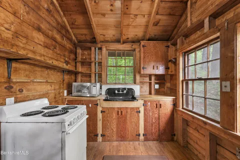 $675,000 | 172 Blythewood Drive, Pittsfield, MA 01201