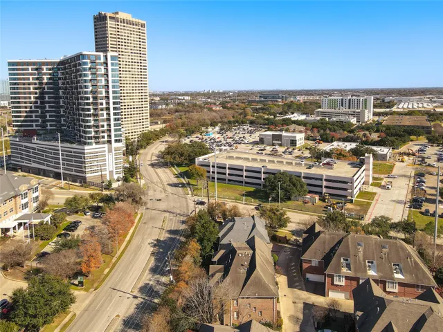 $4,000 | 6811 Staffordshire, Houston, TX 77030