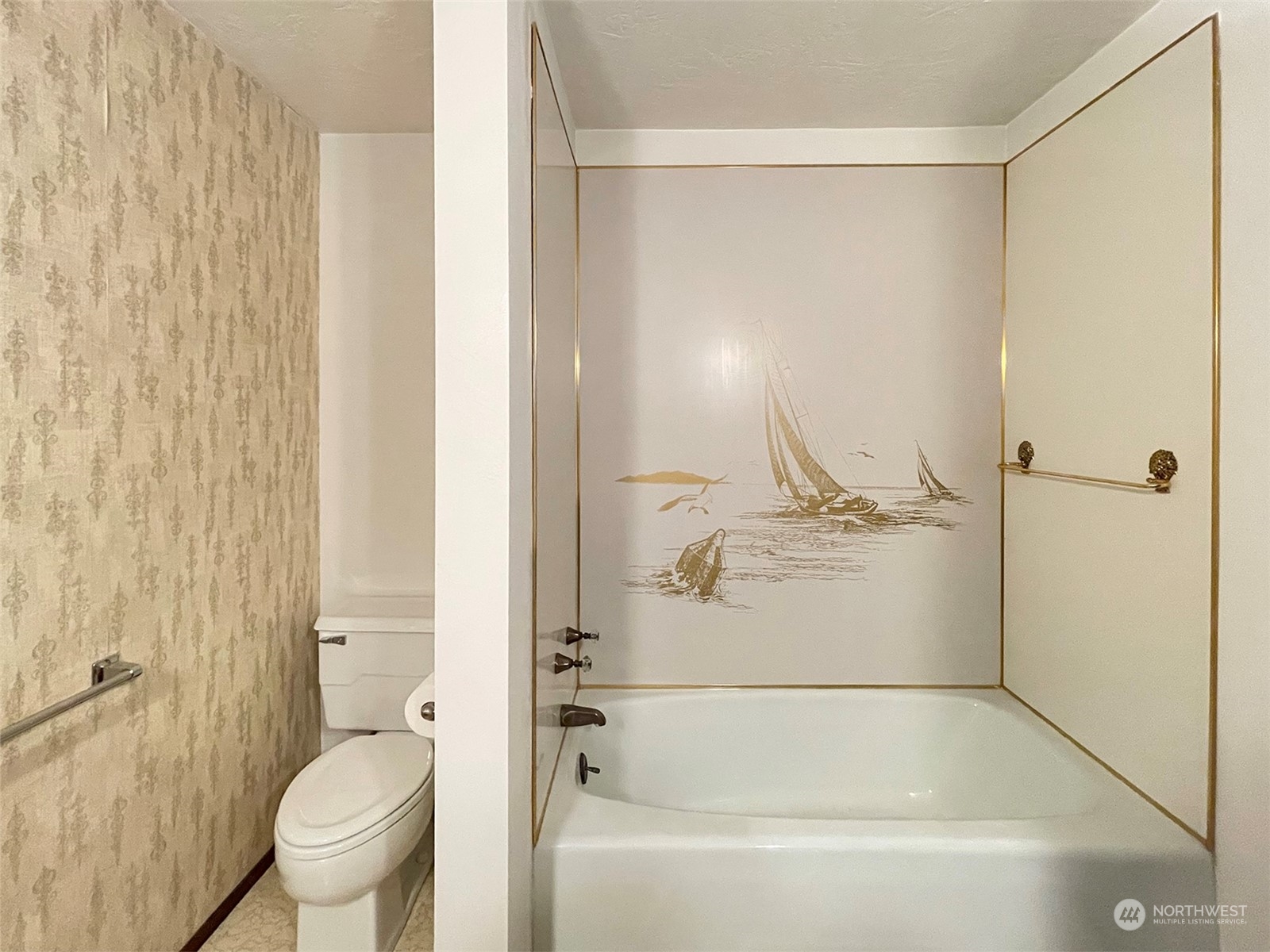 104 Waldo Road Sequim, WA 98382 - Photo 19 of 40 a bathroom with a granite countertop bathtub sink vanity mirror and toilet