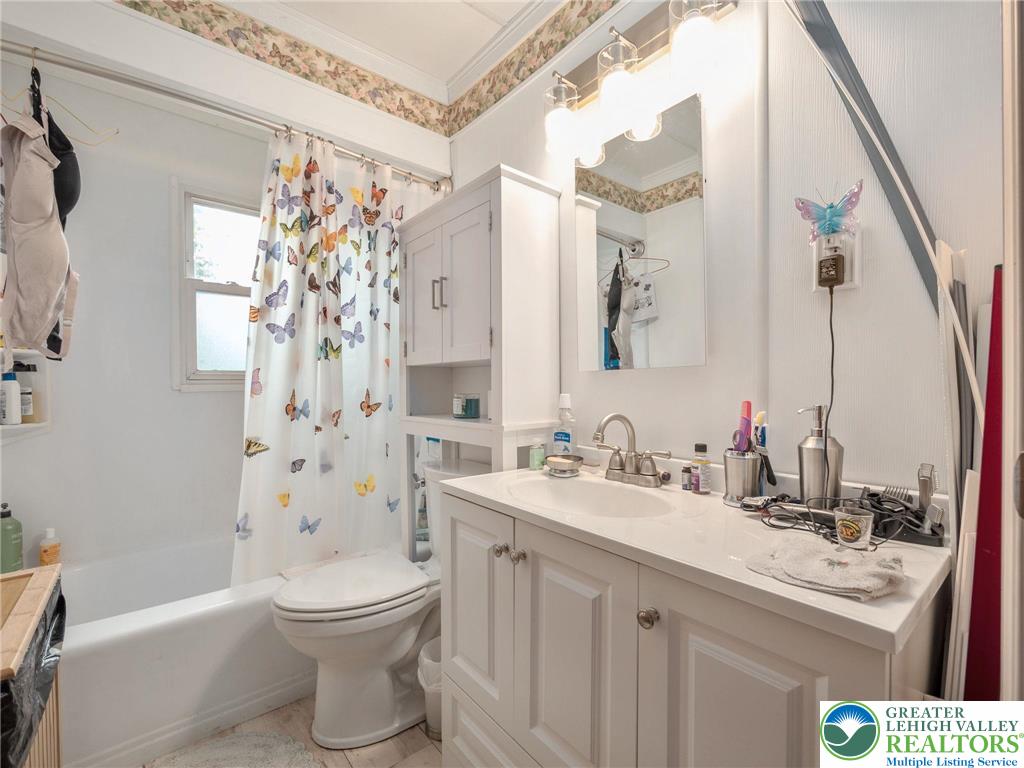1710 North Boulevard Bethlehem, PA 18017 - Photo 45 of 45 Full bathroom recently remodeled