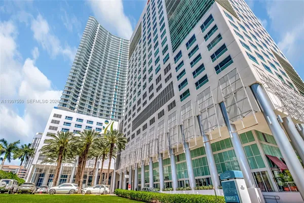 $3,550 | 185 Southwest 7th Street, Unit 2303, Miami, FL 33130